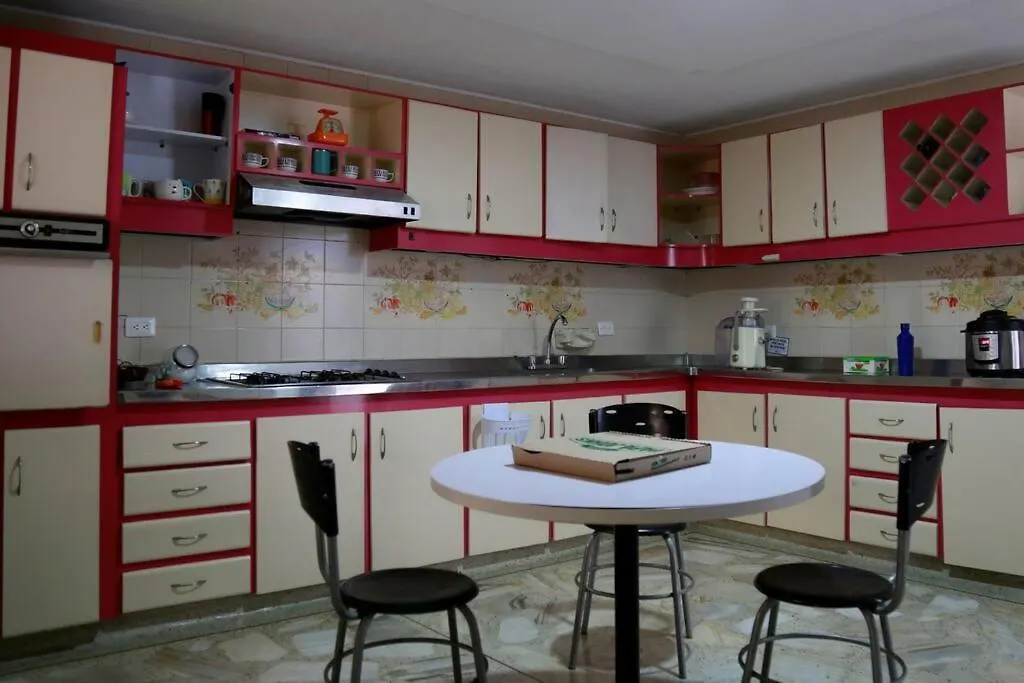 Casa Grande Full Amenities, Aire Villa Cali Colombia